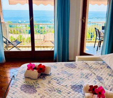 Sanremo Apartment | Bilocale VISTA MARE e Parcheggio privato