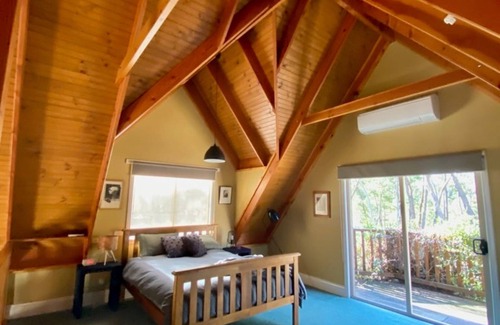 Broomfield Cottage | Birdie and Brad's Broomfield Retreat.