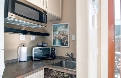 La Jolla House | BIRDROCK LA JOLLA LOFT WITH ROOF TOP TERRACE AND OCEAN VIEW