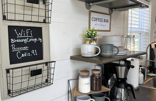 Cadiz Cottage | Birdsong Cottage (Cadiz, KY)