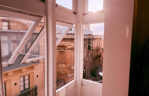 Senglea House | Birgu Square House By Holi