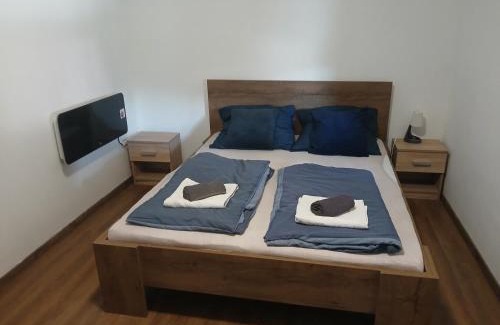 Jaszbereny Bed & Breakfast | BIRS Vendégház