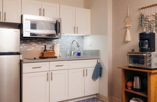 Downtown Honolulu Apartment | Bishop Suites At The Executive Centre