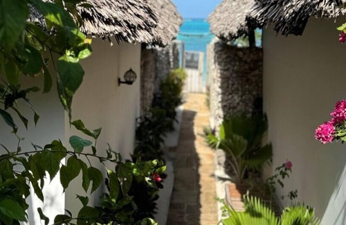 Pingwe Villa | Bitcoin Beach Hotel Zanzibar