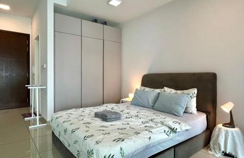 Ara Damansara Apartment | Biz Studio near Oasis Corporate Park H2O Medalla CittaMall Subang Airport
