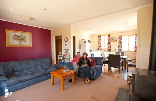 Orroroo Cottage | Black Jack Get-A-Way