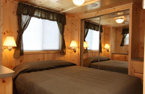 Milton Resort | Blackhawk RV Campground Cabin 1