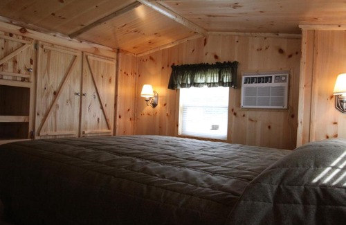 Milton Resort | Blackhawk RV Campground Loft Cabin 11