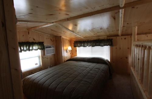 Milton Resort | Blackhawk RV Campground Loft Cabin 11