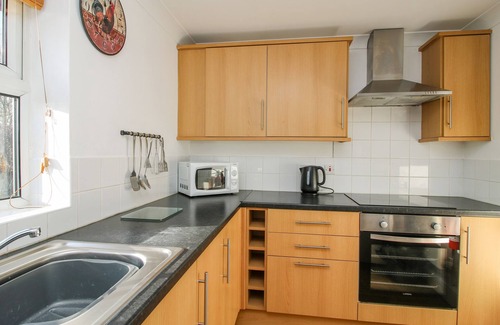 Ellesmere Cottage | BLACKWATER MEADOWS, pet friendly, with a garden in Ellesmere