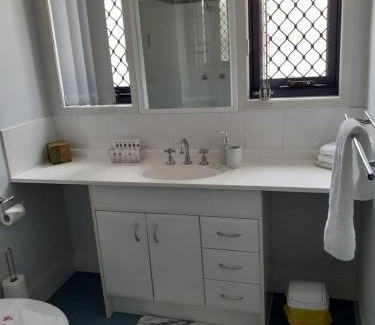 Morayfield House | BLK Stays Guest House Deluxe Units Morayfield