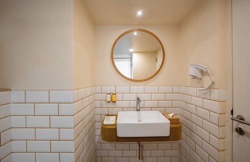 Andheri Hotel | Bloom Hub WEH Andheri