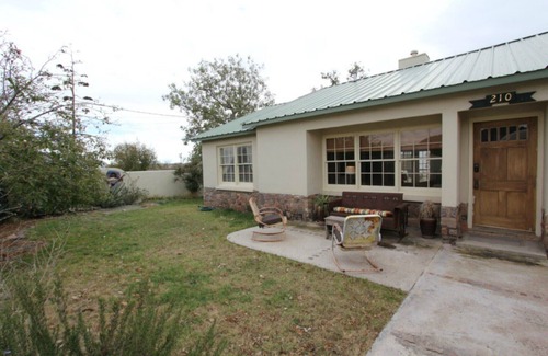 Fort Davis House | Blue Agave Bungalow - Your Perfect Spot To Escape The Hustle And Bustle!