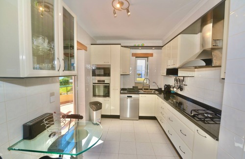 Sao Martinho do Porto Apartment | Blue - Amazing 4 bedroom apartment with view over the Atlantic in great resort