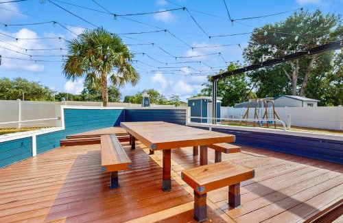 College Green Estates House | Blue Boat House