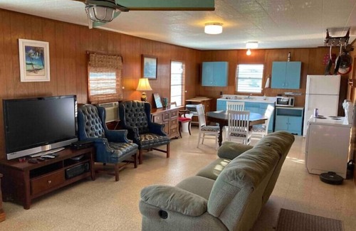 Port O Connor House | Blue Heron 2/1 Near the Boat Ramp