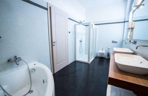 Suzzara Hotel | Blue Hotel