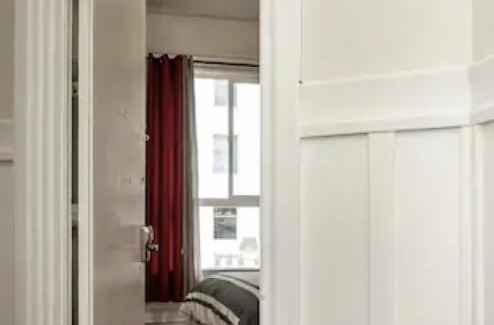 Theater District House | Blue Hotel