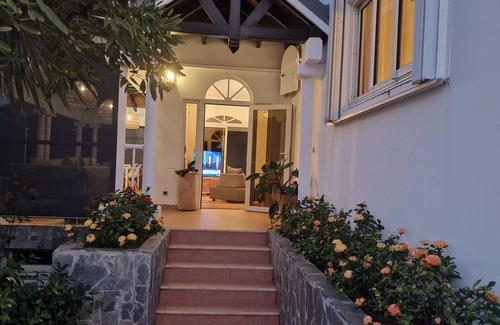 Barriere des Quatres Vents Villa | BLUE LINE C OPEN OCEAN VIEW FACING ILET TORTUE WELL VENTILATED