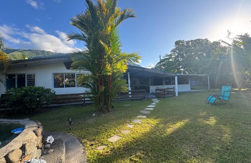 Teva I Uta House | Blue Moana Lodge