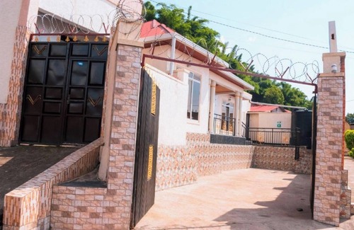 Gisenyi Apartment | Blue Moon Apartment Budget Double Room