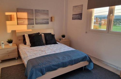 Latsi Apartment | Blue pearl, seaside aprtm with pool at Latchi Marina