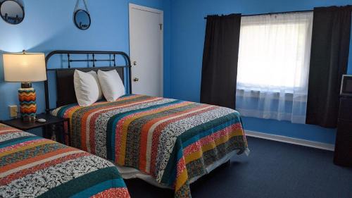 Moriah Center Hotel | Blue Ridge Motel