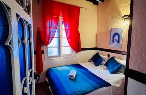 Souika Apartment | Blue sky