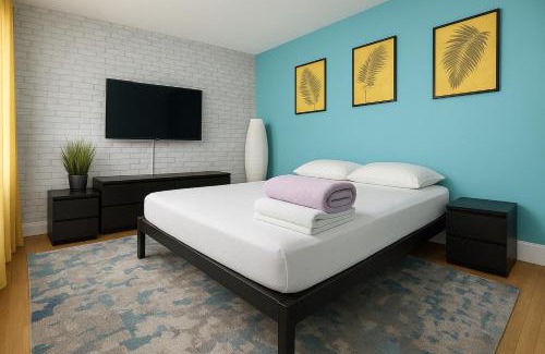 Harlem Apartment | Blue style Room