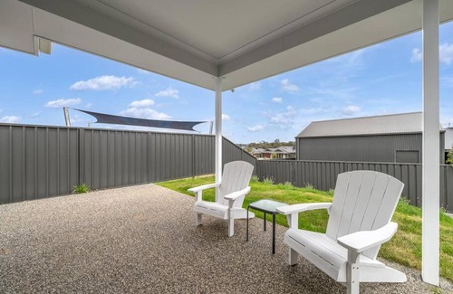 Thurgoona House | Blue Wren at Thurgoona