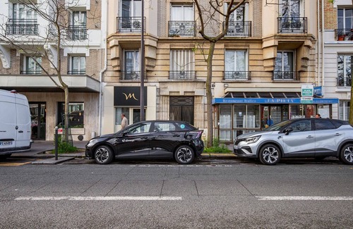 Quartier de Javel Apartment | Blueground | Commerce, near offices & shopping