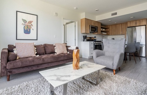 Downtown Berkeley Apartment | Blueground | Dtwn Berkeley, AC, nr UC Campus