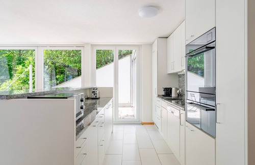 Hirslanden Apartment | Blueground | Hirslanden, balcony, nr Zürich Lake