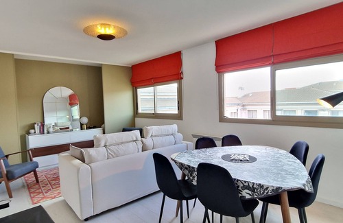Est Apartment | "BlueSky" air-conditioning-wi-fi garage- 5m from town center.