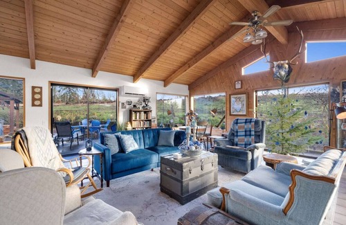 Sheridan House | Blunderosa Ranch, is an ideal place to relax and unwind