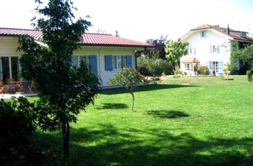 Collonge-Bellerive Bed & Breakfast | BnB Atelier de St. Maurice