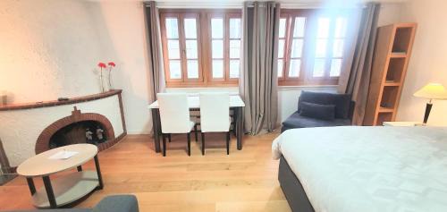 Geneva Old Town Apartment | Boël 3 studio