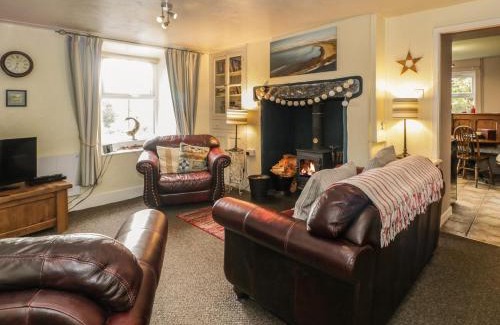 Penrhyndeudraeth House | Bodorwel Cottage