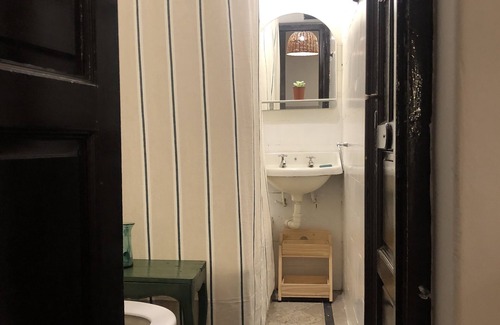 Constitucion Bed & Breakfast | Bohemian & Cozy apartment super close to tourist area!