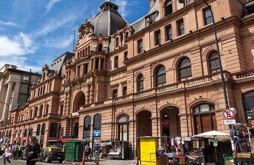 Constitucion Bed & Breakfast | Bohemian & Cozy apartment super close to tourist area!