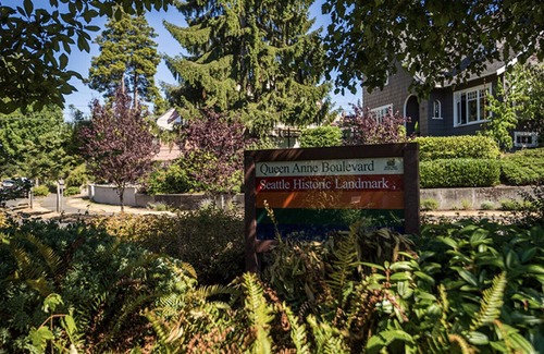 North Queen Anne Condo | Boho Studio on 8th Ave West | Queen Anne, Seattle