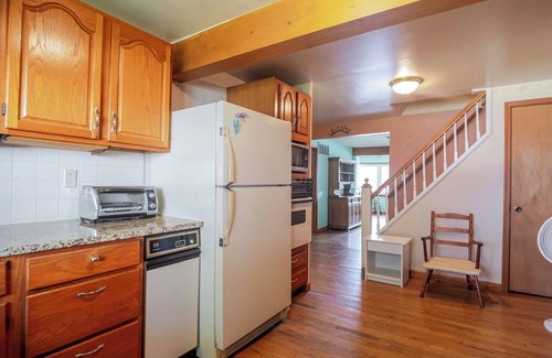 Lexington Park House | Boho Waterfront Retreat - 5BR