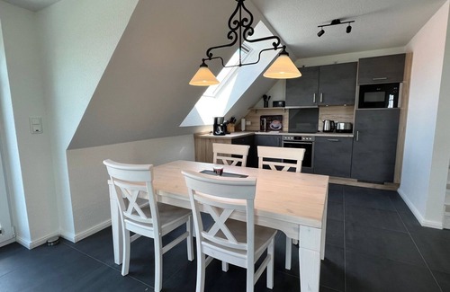 Neu Hauen Apartment | Boje - Nagelneue Hundefreundliche Obergeschosswohnung in Greetsiel!