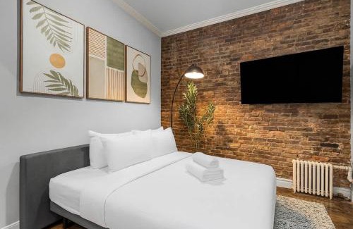 Nolita Apartment | Bold Manhattan Base in Prime Nolita