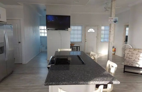 George Town House | Bonefish flat