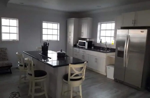 George Town House | Bonefish flat