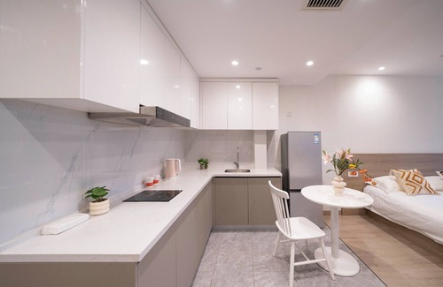 Hong Kou Bed & Breakfast | Book and Bed-QuYang Road
