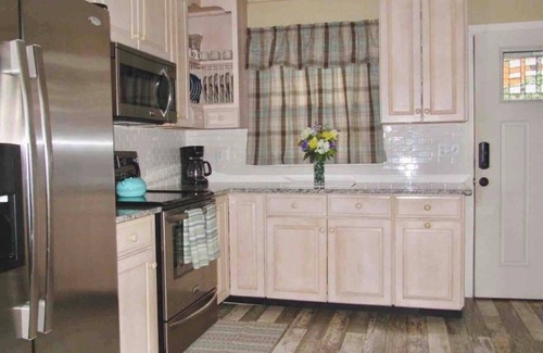 Lake Harmony Estates Cabin | Book for Fall and Winter! Great rates! Family and dog friendly!