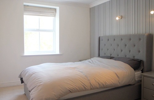Sawbridgeworth Apartment | BookedUK: Stylish Apartment in a central location