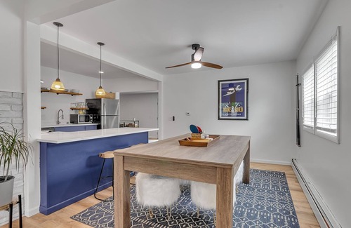 Lake Erie Beach House | ~Booking Year-Round~ 3BR 2BATH Fully-Remodeled Lakeside Home